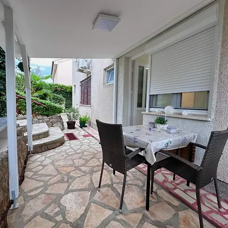 Guest house Goldie In The Center Of Krk *