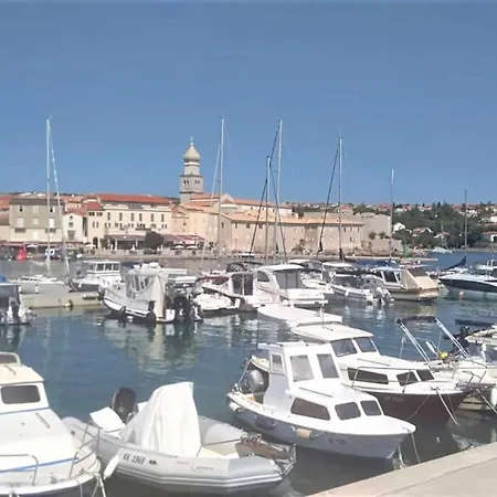 Goldie In The Center Of Krk Gasthof