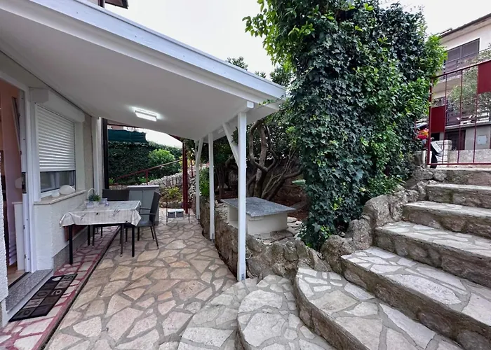 Maison d'hôtes Goldie In The Center Of Krk 4*