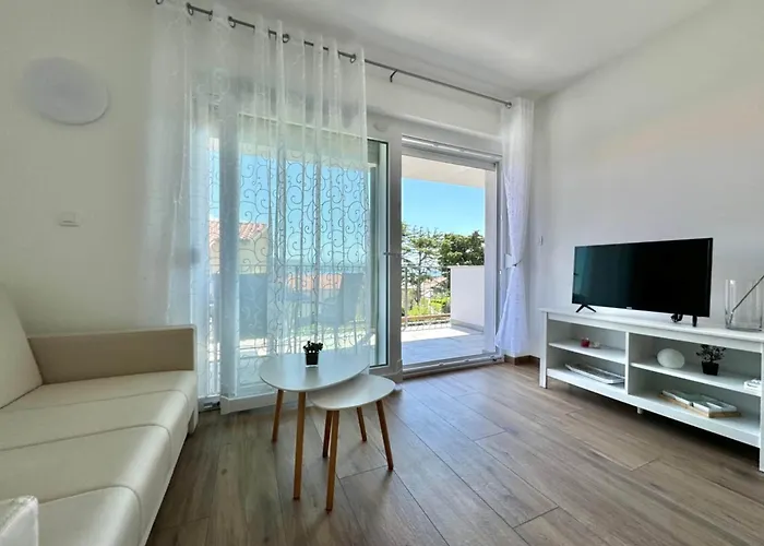 Goldie In The Center Of Krk 4* Krk Town