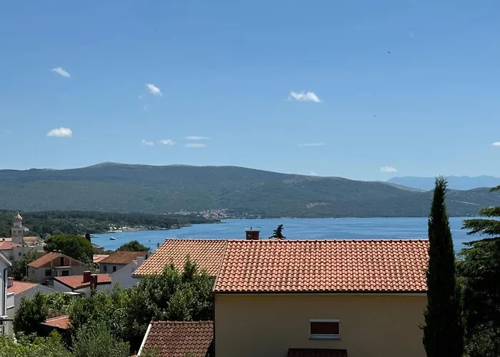 Goldie In The Center Of Krk 4*