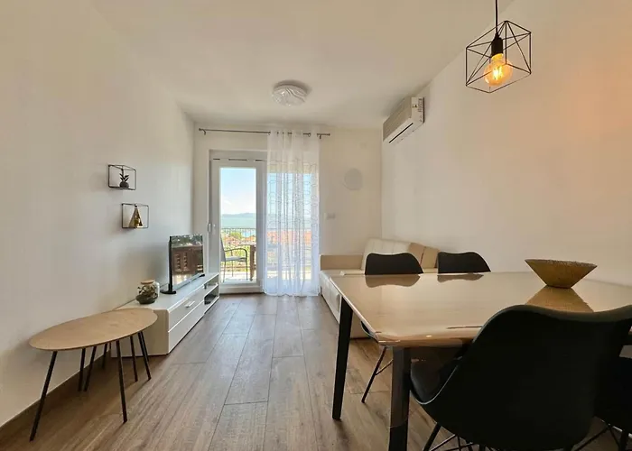 Goldie In The Center Of Krk 4* Krk Town